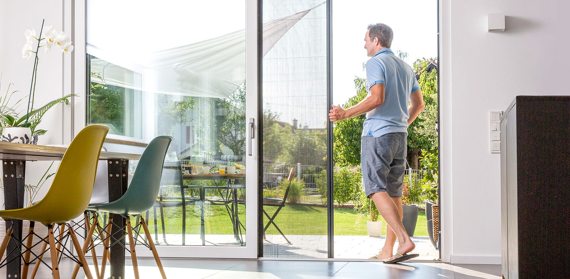 Les moustiquaires plissées de l'Atelier Genevois du Store sur le Canton de Genève et dans le Vaud